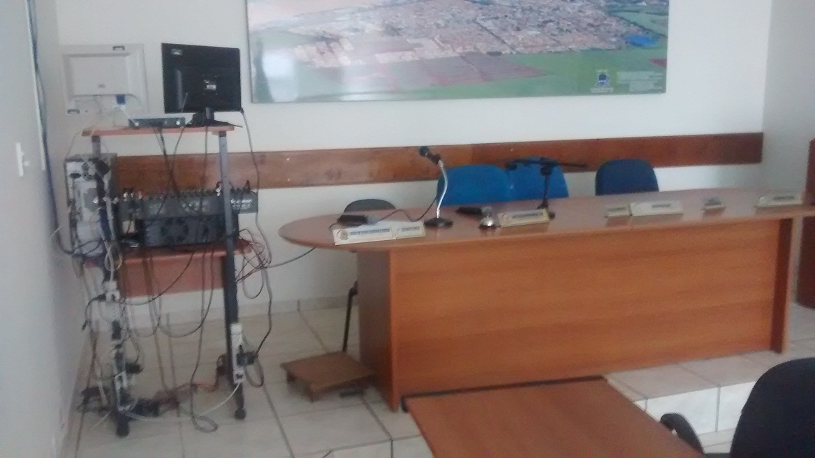 Plenário antes - 2.jpg